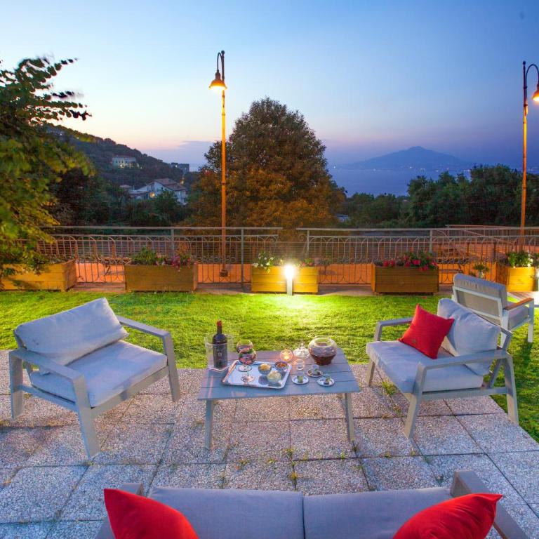 Villa Iaccarino Vista Golfo di Napoli e Ampi Spazi - Villa - 83