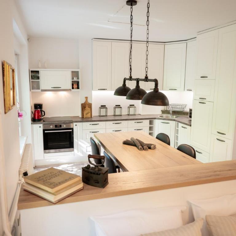 Nanis Place in Sarajevo - Studio with Balcony - 14