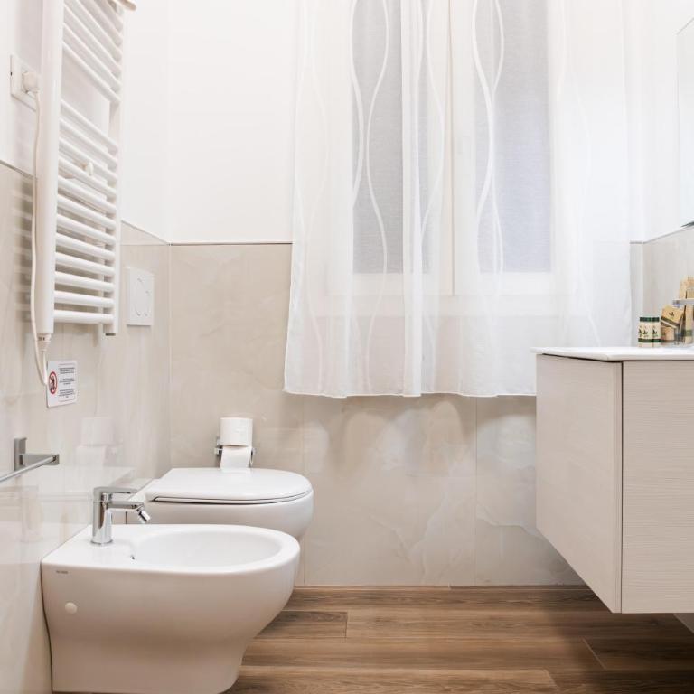 New - Venturini Suites in Bologna Centre - Deluxe King Room - 11