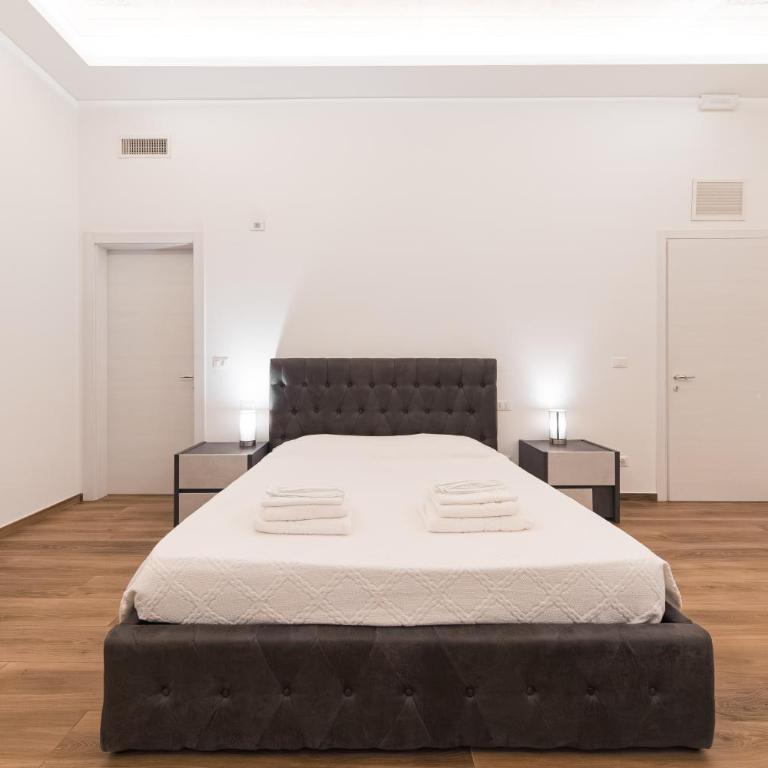 New - Venturini Suites in Bologna Centre - Deluxe King Room - 5