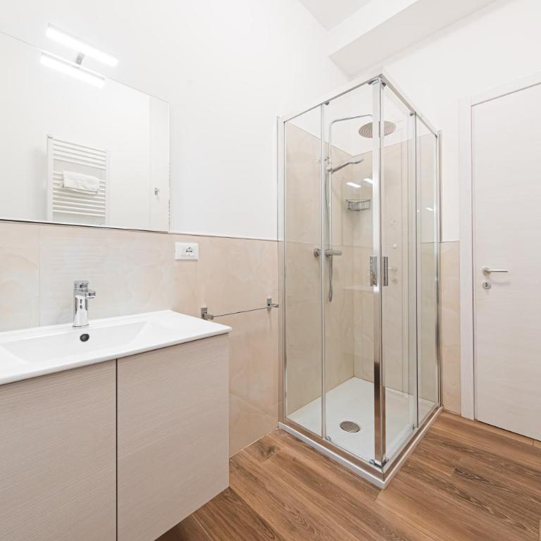 New - Venturini Suites in Bologna Centre - Deluxe King Room - 13