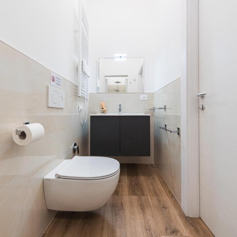 New - Venturini Suites in Bologna Centre - Deluxe Double Room with Balcony - 7