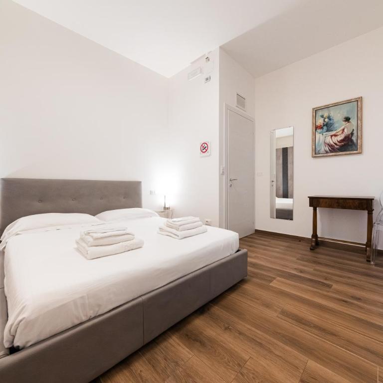 New - Venturini Suites in Bologna Centre - Deluxe Double Room with Balcony - 6