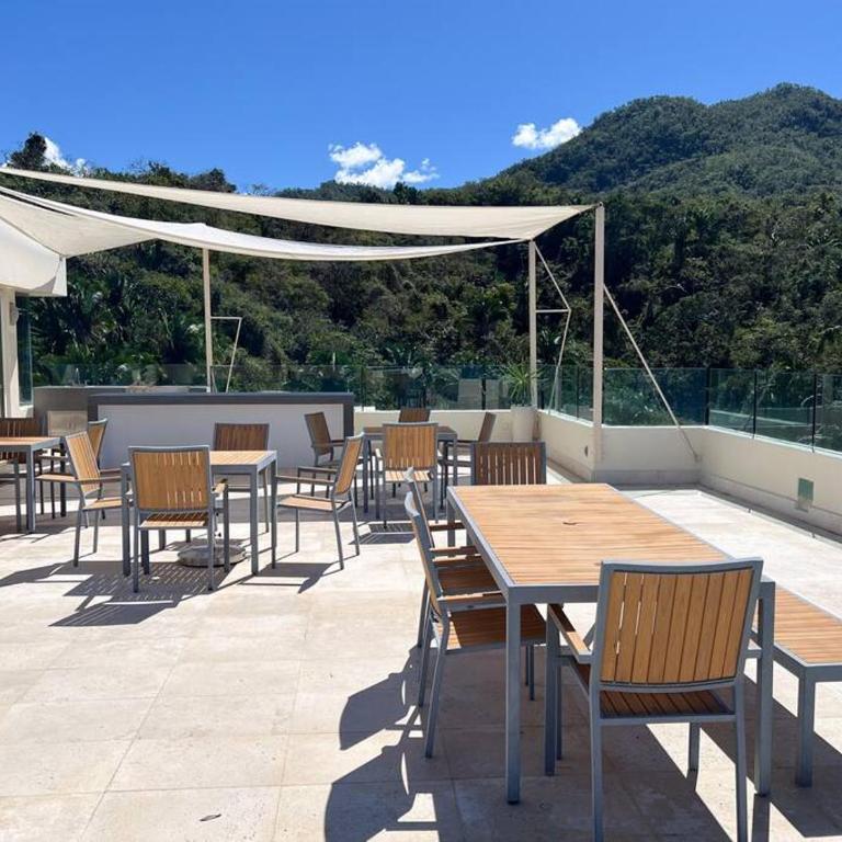 Beachfront Condo in Exclusive Zone - Three-Bedroom Apartment with Sea View - 7
