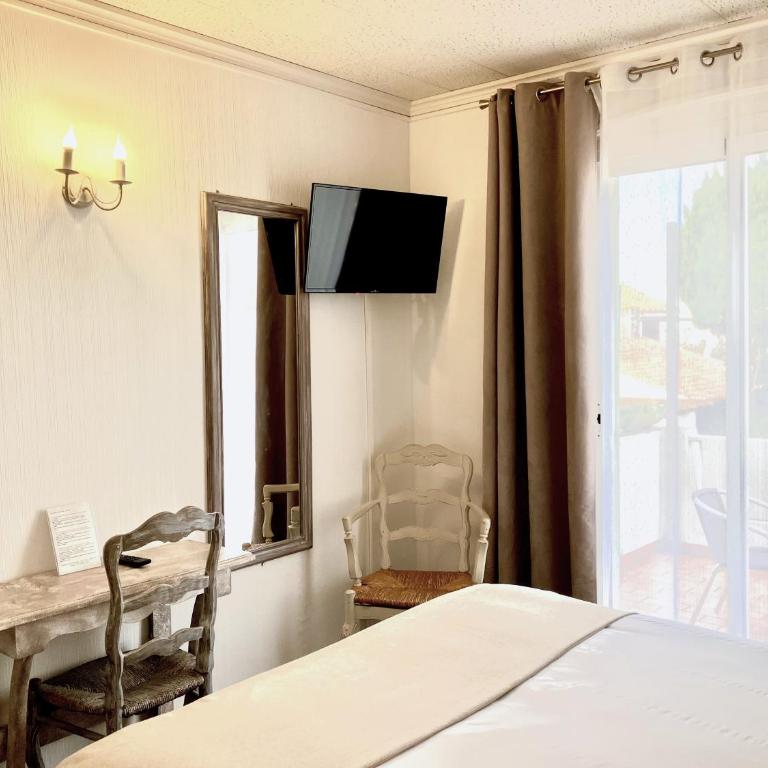 Hotel Lou Marquès - Chambre Double avec Terrasse - 6