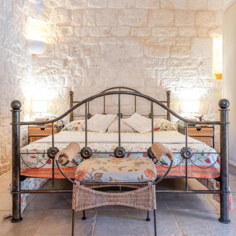 Trulli del '700 Deluxe LA REGINETTA - Five-Bedroom House - 12