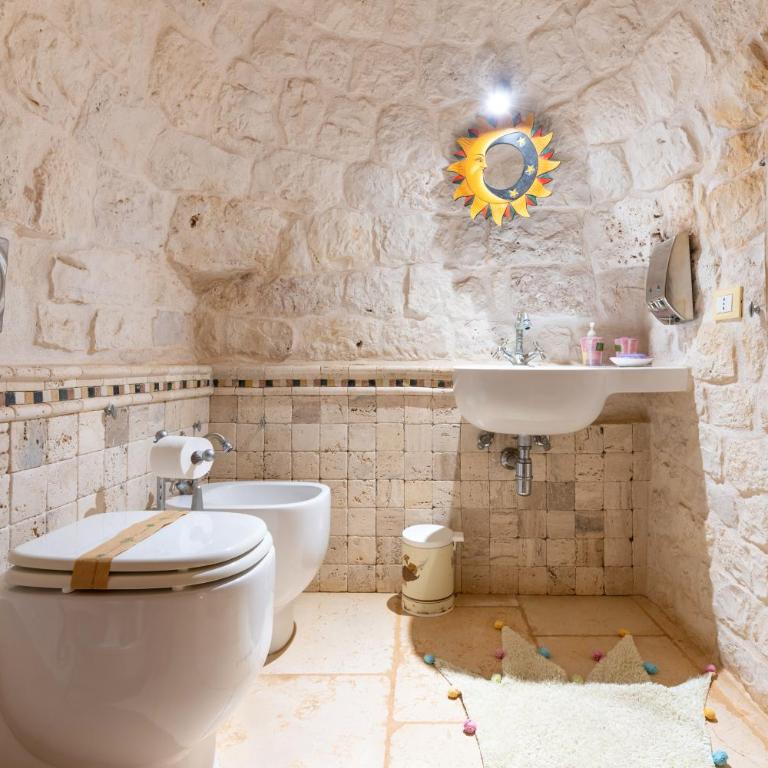 Trulli del '700 Deluxe LA REGINETTA - Five-Bedroom House - 22