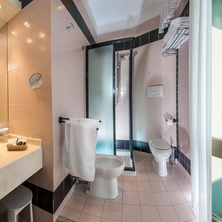 Hotel Sarti - Classic Triple Room - 2