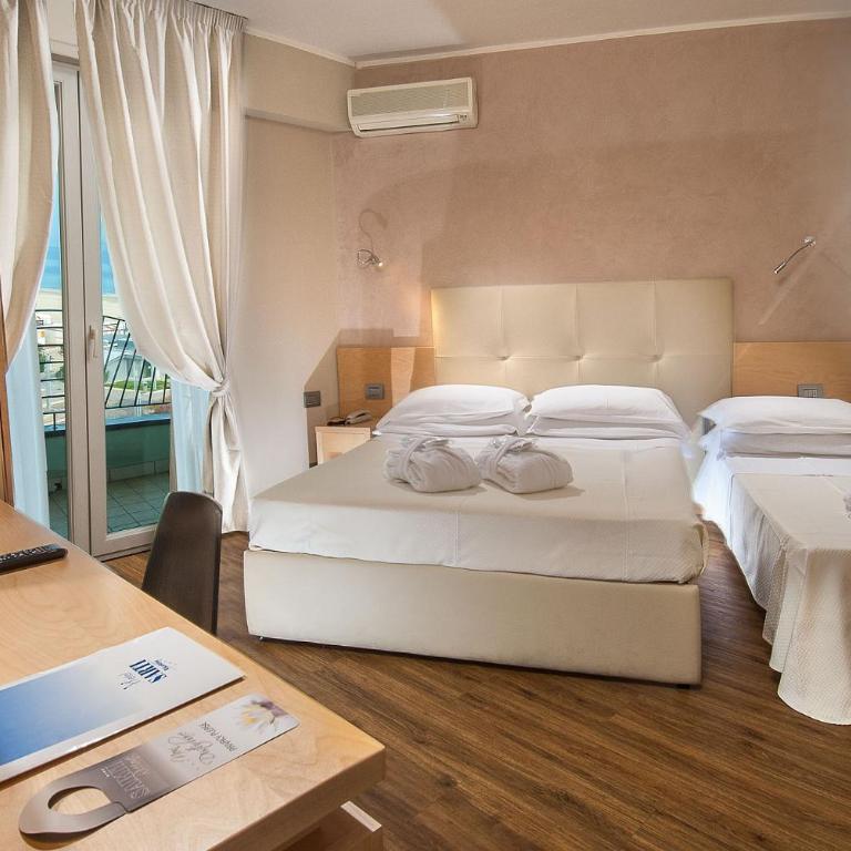 Hotel Sarti - Standard Double or Twin Room with Sea View - 3