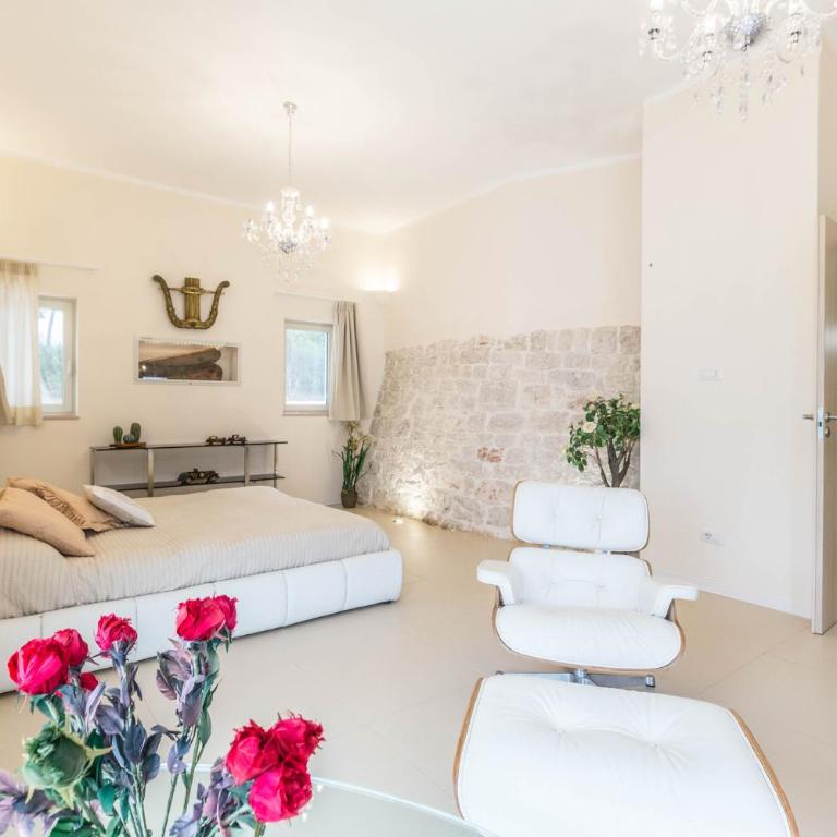 Trulli del '700 Deluxe LA REGINETTA - Three-Bedroom Home - 9