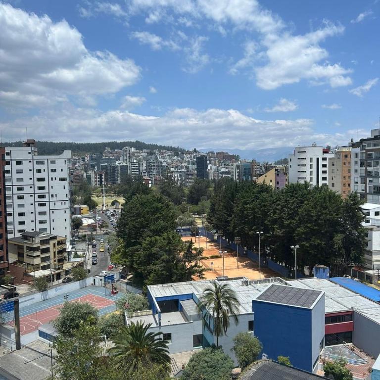 Suite amoblada con aparcamiento privado excelente vista y ubicación! Sector La Carolina - Apartamento de 1 dormitorio - 22