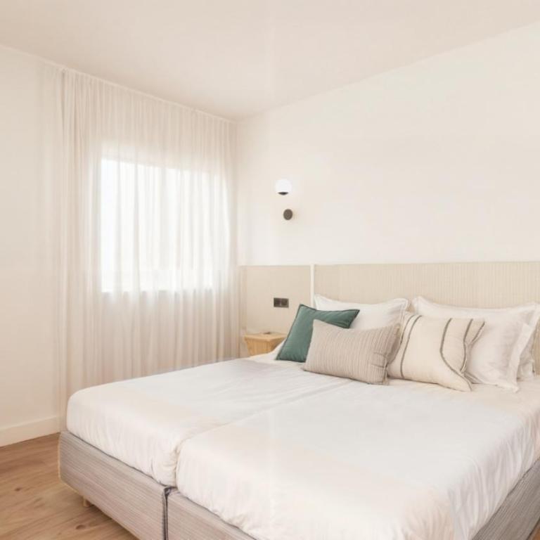 Meral Units - Apartamento Superior de 2 dormitorios con terraza - 2