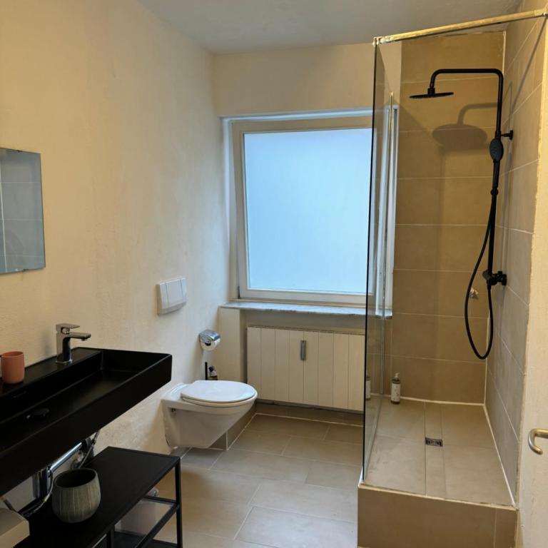 Quiet Family Apartment - 10 min to Center & Oktoberfest - Free Parking - Balcony - near Nymphenburg Palace & Botanical garden - Apartment mit 3 Schlafzimmern - 3