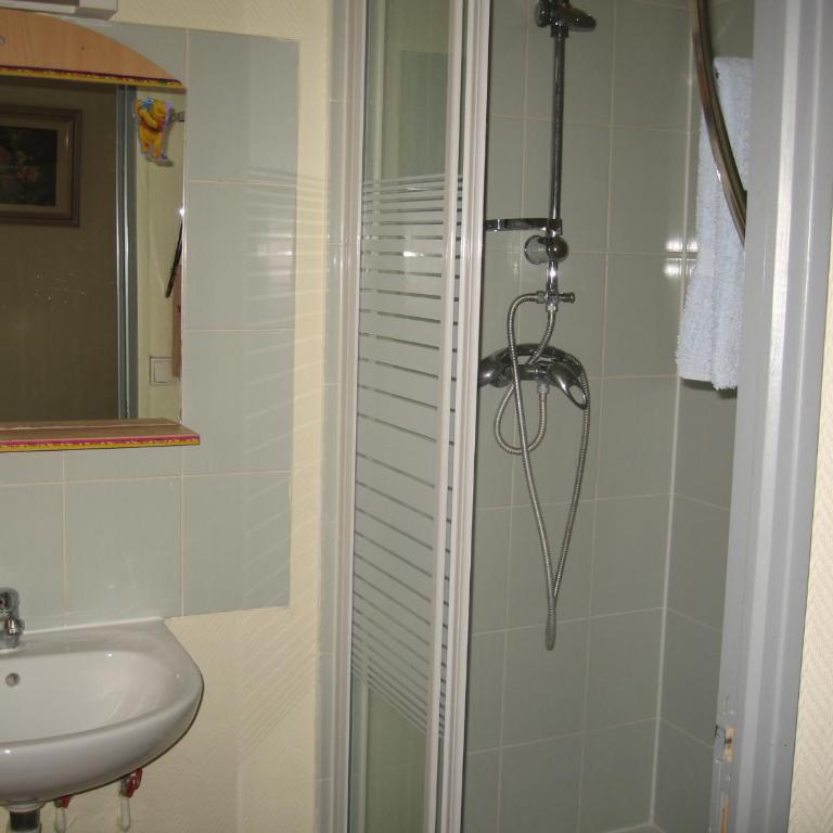 Au Royal Mad - Chambre Lits Jumeaux avec Salle de Bains - 6