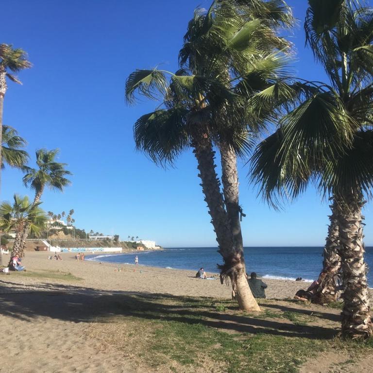 Modern Sea & Golf View 2-Bedroom Apartment with Pool and Terrace in Mijas - Apartamento de 2 dormitorios - 48