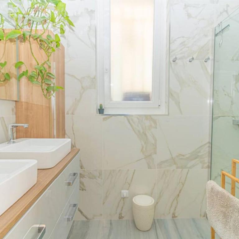 Entre Terre & Mer Chez Milann - Two-Bedroom Apartment - 20
