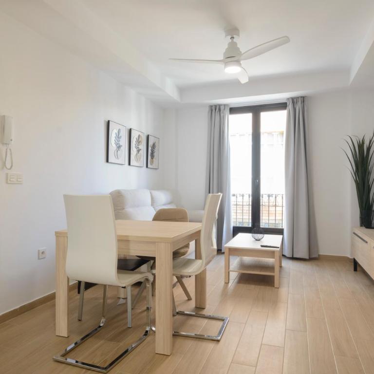 Apartamentos Molinos de la Alhambra - Three-Bedroom Apartment - 6