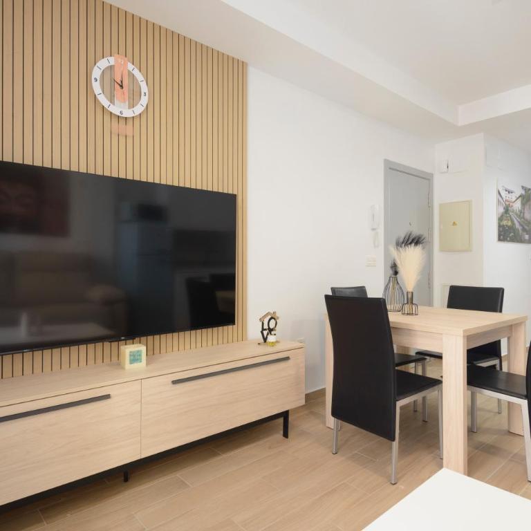 Apartamentos Molinos de la Alhambra - Three-Bedroom Apartment - 7