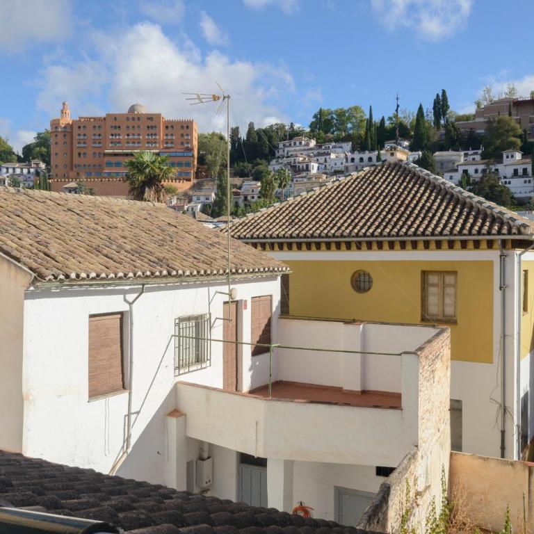 Apartamentos Molinos de la Alhambra - Three-Bedroom Apartment - 15