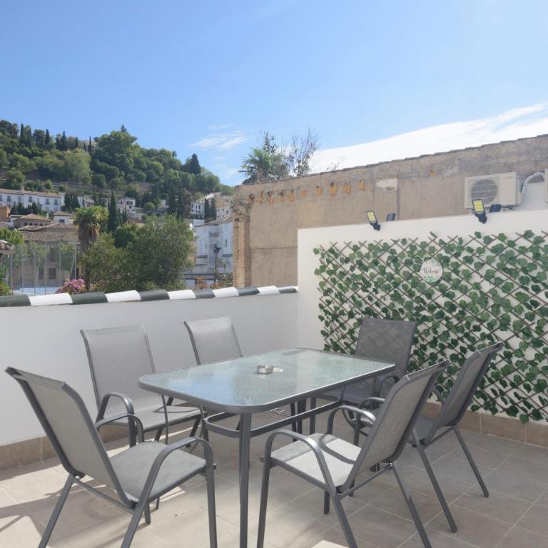 Apartamentos Molinos de la Alhambra - Three-Bedroom Apartment - 1