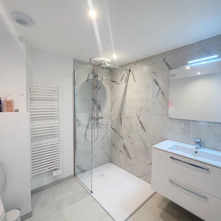 Appartement avec vue panoramique sur la mer - Apartment mit 1 Schlafzimmer, Meerblick und Terrasse - 13
