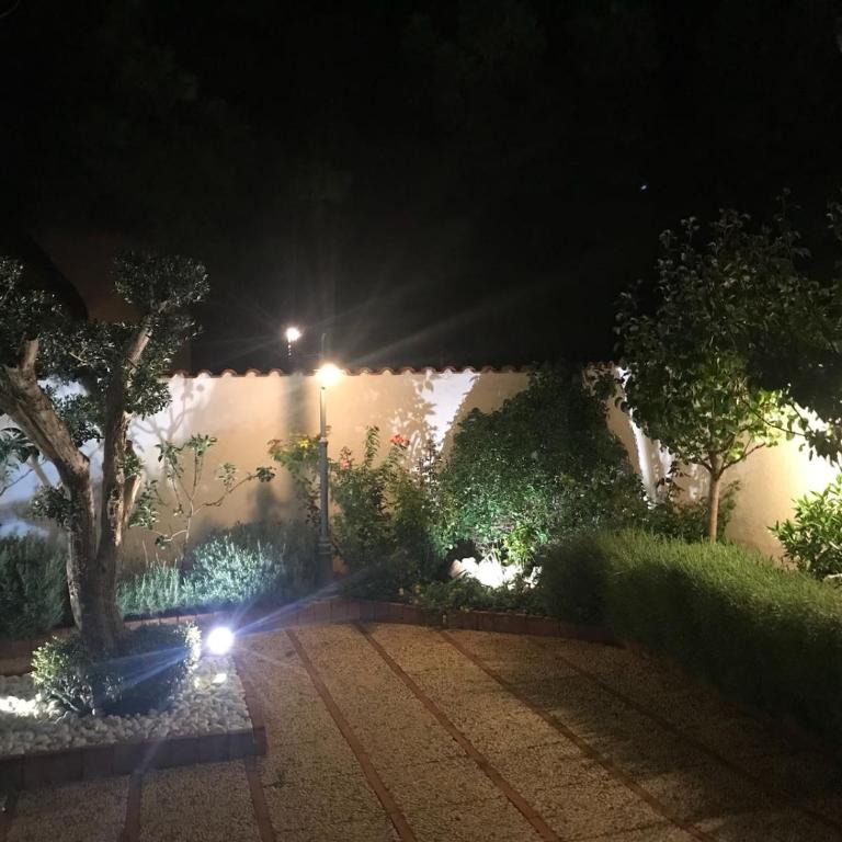 Holiday & House - Imparato Carini Costa Verde - Appartamento con giardino privato - porzione di Villa residenziale a pochi passi dal mare - One-Bedroom Apartment with Garden View - 3