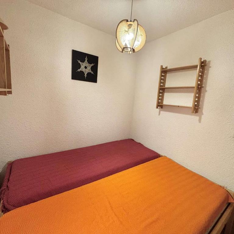 Studio Cabine avec Terrasse, Parking et Proche Pistes - Praz-sur-Arly - Appartement 1 Chambre - 3