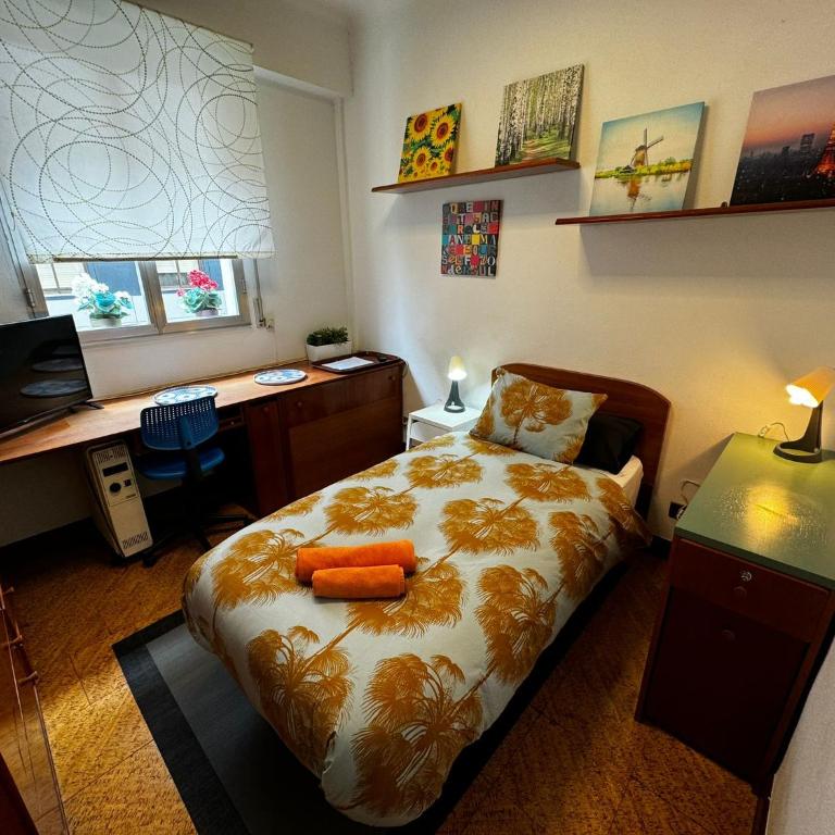 Deusto. Piso + wifi internet T. V. y garaje - Three-Bedroom Apartment - 6