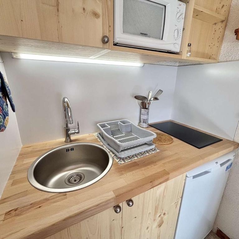 Studio Cabine avec Terrasse, Parking et Proche Pistes - Praz-sur-Arly - Appartement 1 Chambre - 15