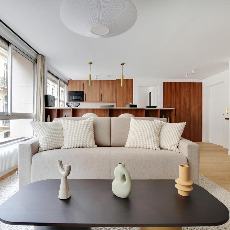Pick A Flat's Apartments in Tour Eiffel - Rue de l'Amiral Hamelin - Appartement - 5