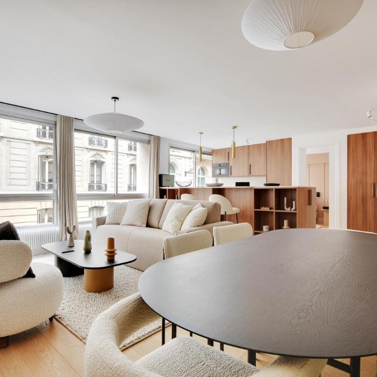 Pick A Flat's Apartments in Tour Eiffel - Rue de l'Amiral Hamelin - Appartement - 1