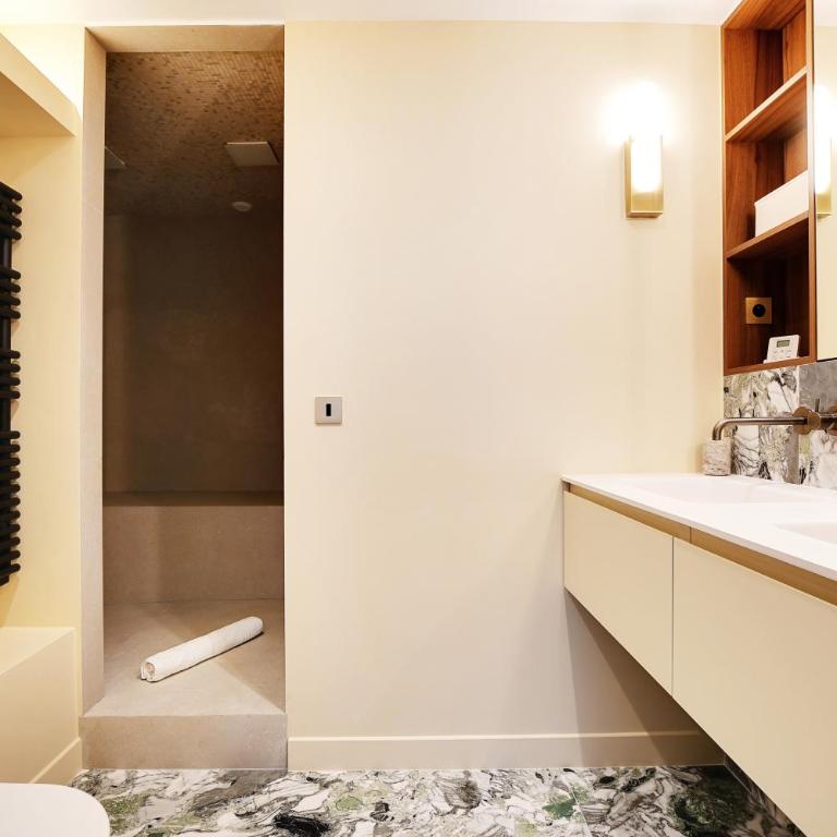 Pick A Flat's Apartments in Tour Eiffel - Rue de l'Amiral Hamelin - Appartement - 6