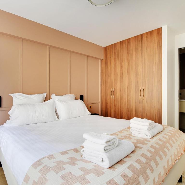 Pick A Flat's Apartments in Tour Eiffel - Rue de l'Amiral Hamelin - Appartement - 13