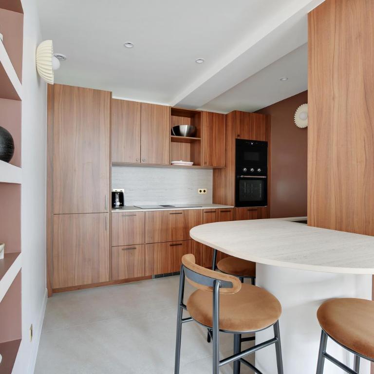 Pick A Flat's Apartments in Tour Eiffel - Rue de l'Amiral Hamelin - Appartement - 6
