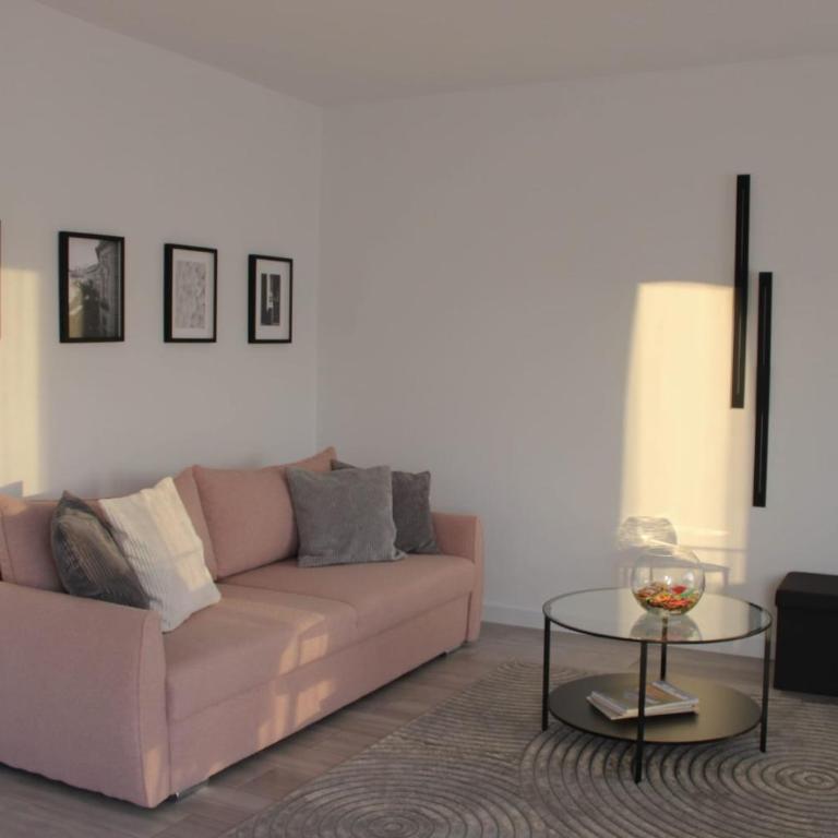 Apartment Merry Harmony Heights - Balcony & Free Garage & Parking - Two-Bedroom Apartment with View - 15