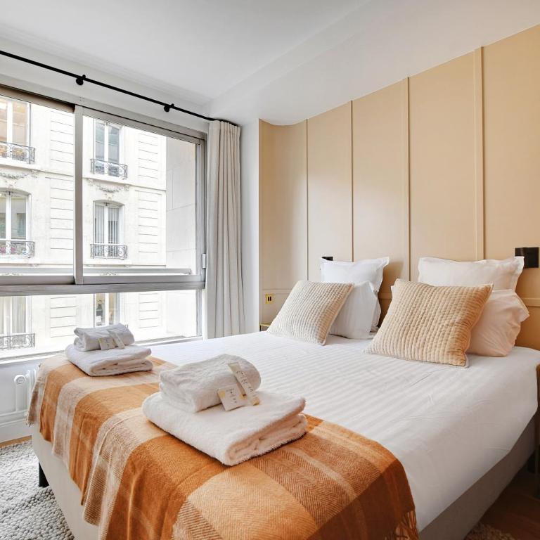Pick A Flat's Apartments in Tour Eiffel - Rue de l'Amiral Hamelin - Appartement - 5