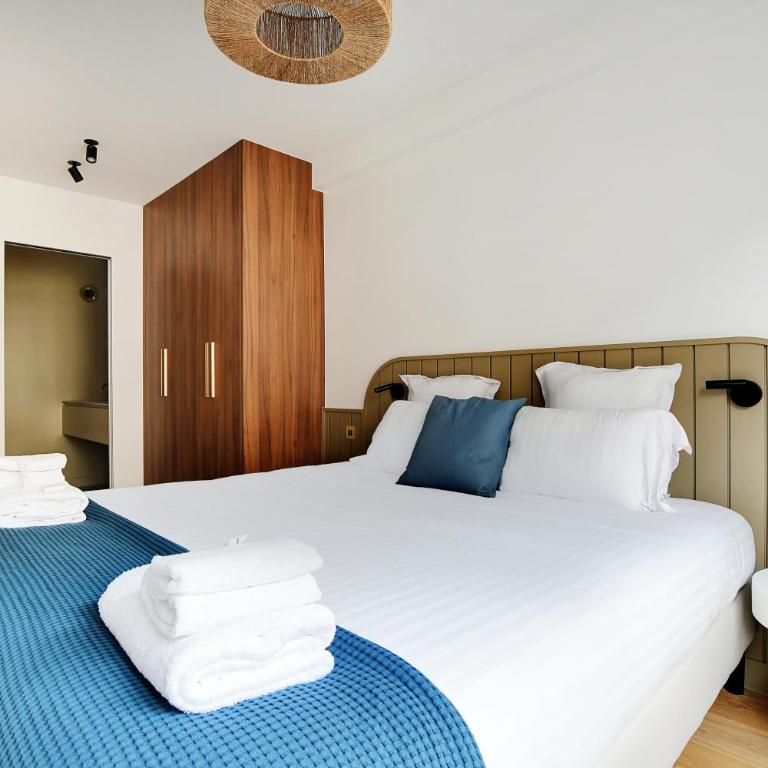 Pick A Flat's Apartments in Tour Eiffel - Rue de l'Amiral Hamelin - Appartement - 4