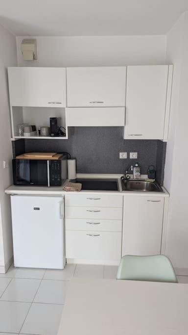 T2 ouvert à 5 min des plages, au calme, avec balcon et garage - Apartment mit 1 Schlafzimmer mit Stadtblick - 46