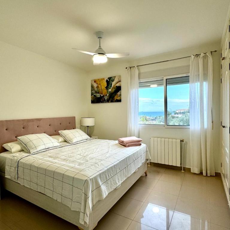 Chalet Villa Sophia Alicante - Four-Bedroom Vacation Home - 15
