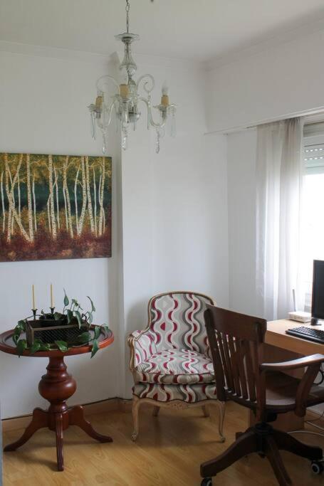 Amplio y Luminoso departamento con cochera - Apartamento de 2 dormitorios con balcón - 7