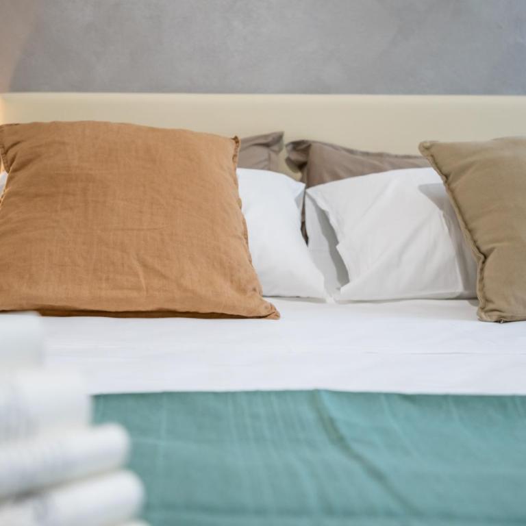 SageRosemary Home - with Garden by Pleiades Home - Appartamento - 44