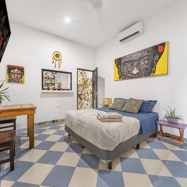 Casa Amigos - One-Bedroom Apartment - 13