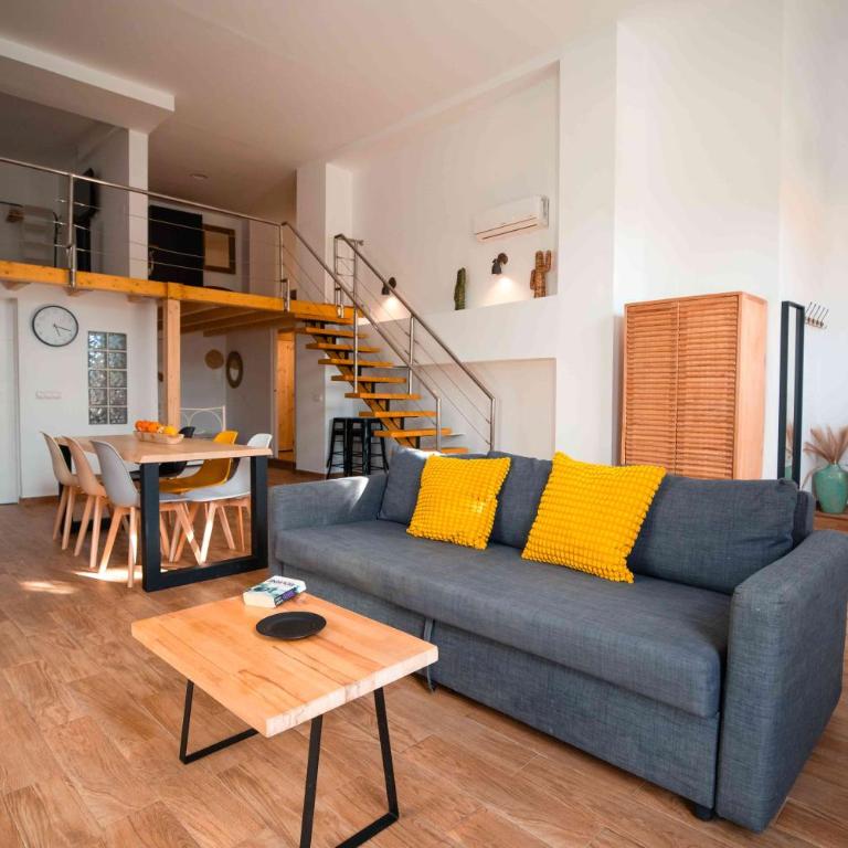 LETSMALAGA - Duplex en el centro con jacuzzi - Three-Bedroom Apartment - 6