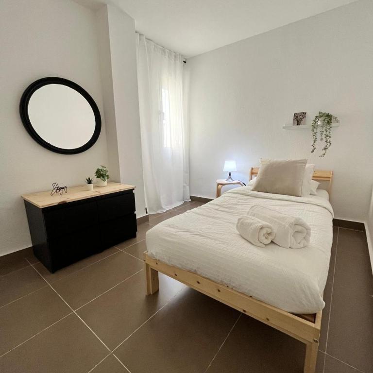 Amplio apartamento en el centro de Málaga con parking privado incluido - Apartamento de 3 dormitorios - 29