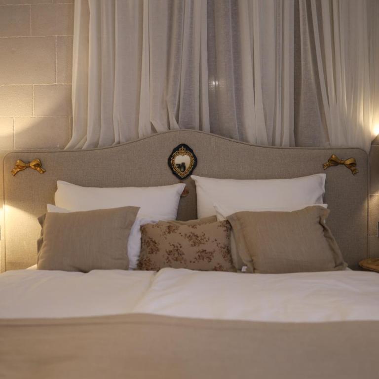 Integra Hotel - Standard Double or Twin Room with Garden View - Annex - 10