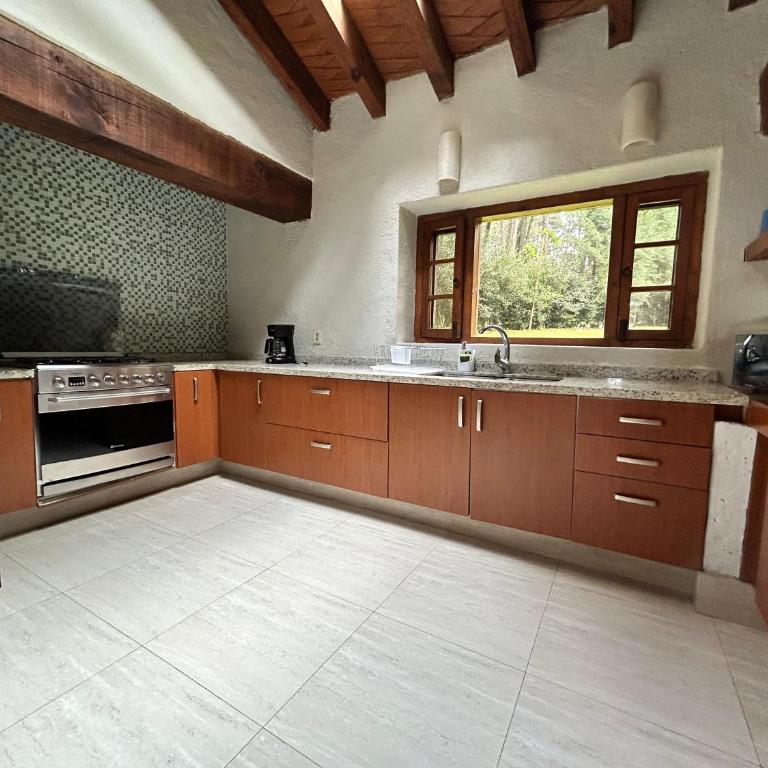 El Refugio with jacuzzi and garden in Avándaro - Casa de 4 dormitorios - 21
