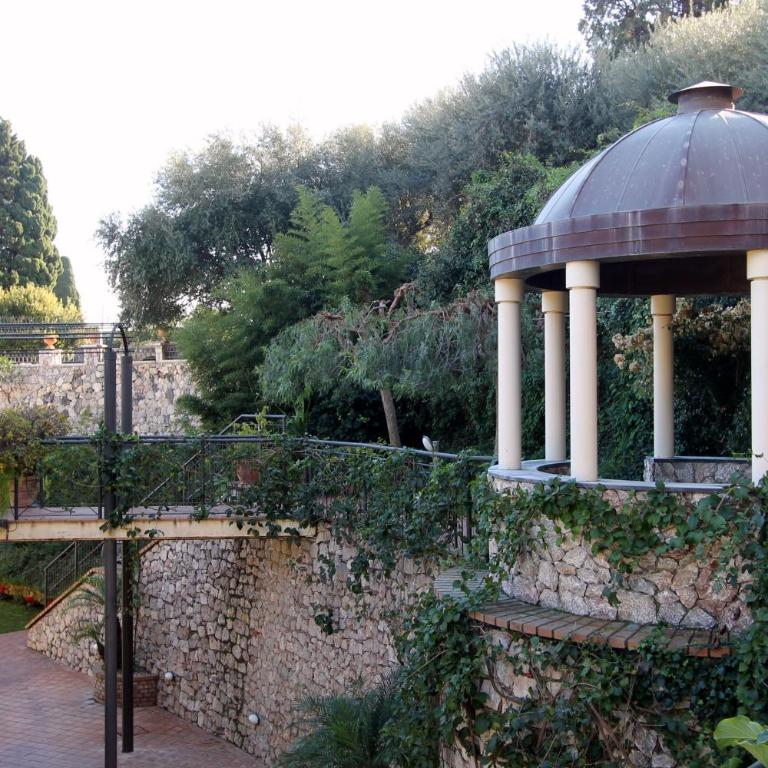 Taormina Casa Althea & Elite Apartments - Taormina Holidays - Three-Bedroom Apartment with Terrace (6 Adults) - 44