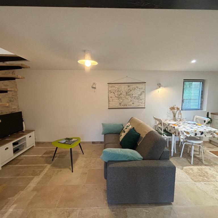 Charmante maison Provençale avec grand jardin - Casa con 1 dormitorio - 10