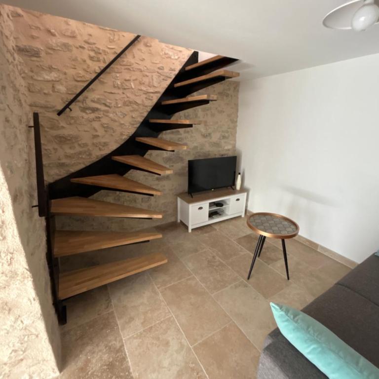 Charmante maison Provençale avec grand jardin - Casa con 1 dormitorio - 11