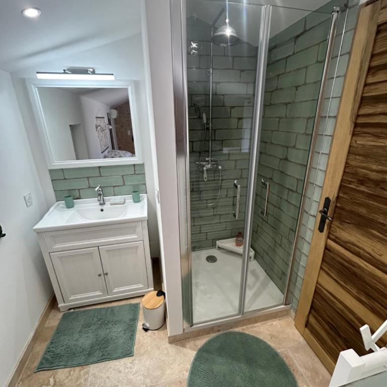 Charmante maison Provençale avec grand jardin - Casa con 1 dormitorio - 17
